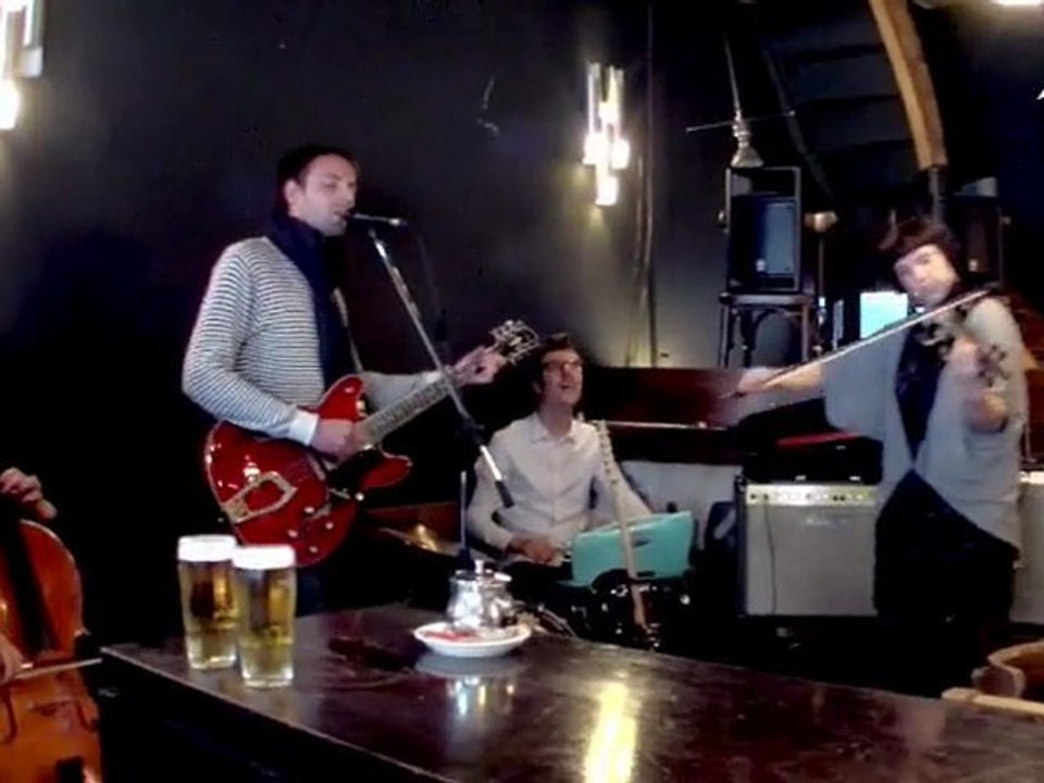 WAF! Présente LOIC B.O.