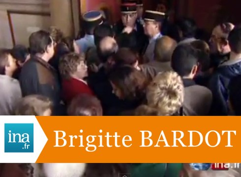 Brigitte Bardot poursuivie pour provocation à la discrimination raciale - Archive vidéo INA