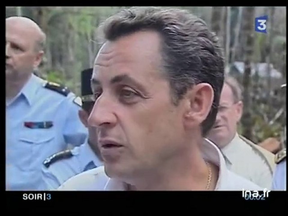 Nicolas Sarkozy avec Cécilia en Guyane contre l'orpaillage clandestin et l'immigration clandestine