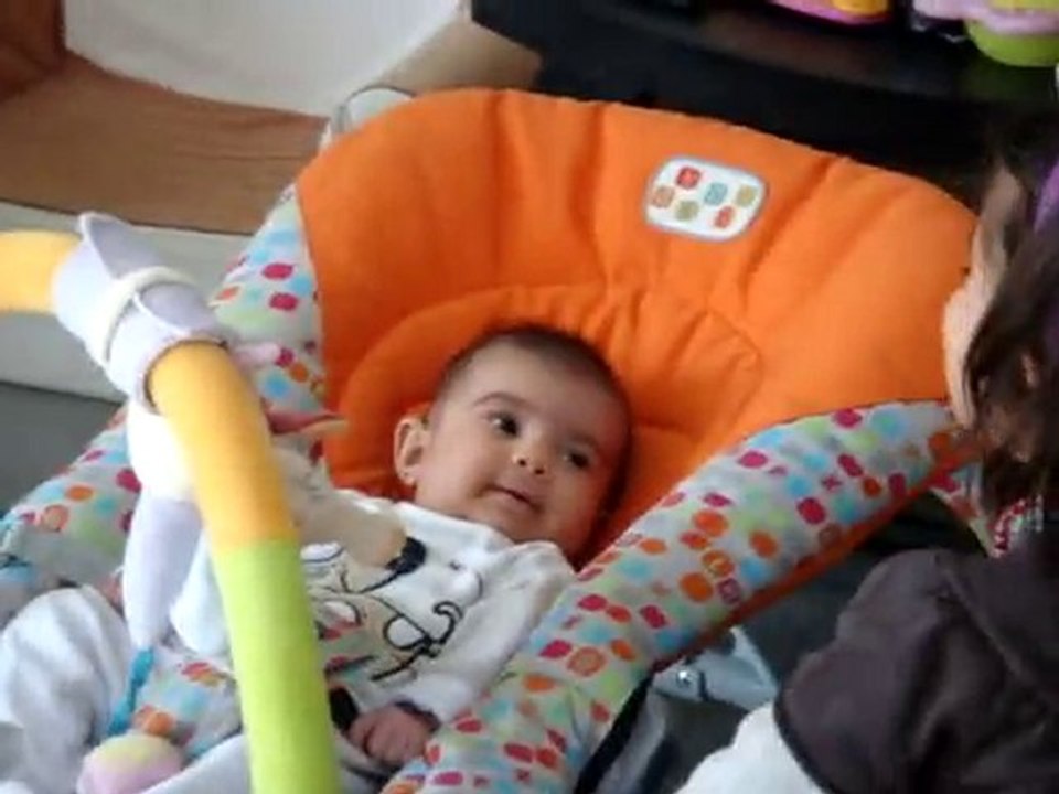 Je l'aime ma petite soeur!