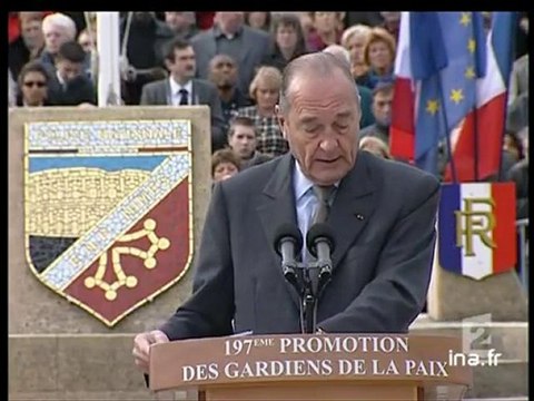 [Politique intérieure : visite de Jacques Chirac à Nîmes]