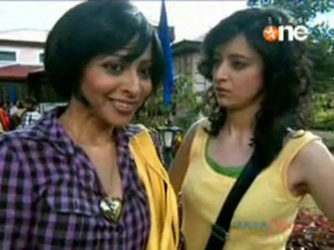 Pyaar Kil Ye Ek Kahaani - 25th October 2010 pt1