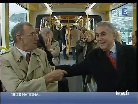 [Inauguration du tramway parisien]