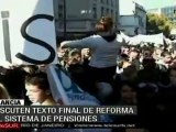Francia; discuten texto final de reforma al sistema de pensi