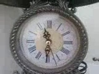 bou thadi pendule trés ancien