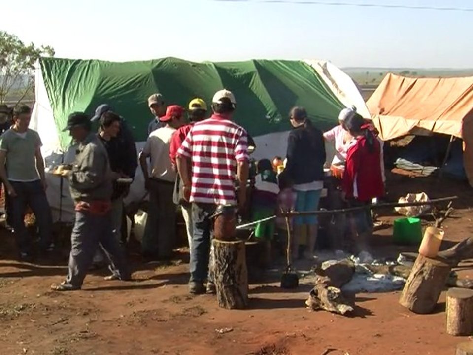 Le maïs transgénique divise au Paraguay