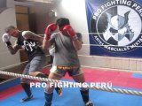 Técnica d Muay Thai: Bloqueo a Patada Frontal y ContraAtaque