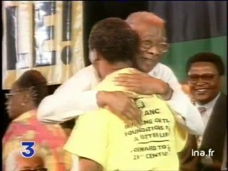 Nelson Mandela quitte l'ANC - Archive vidéo INA