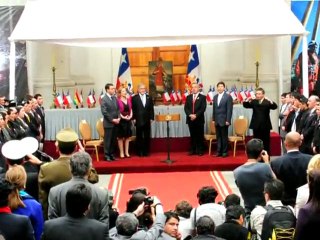Chili: les 33 mineurs reçus au Palais présidentiel à Santiago