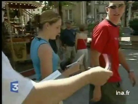 Avant ouverture festival d'Avignon / affichage des spectacles