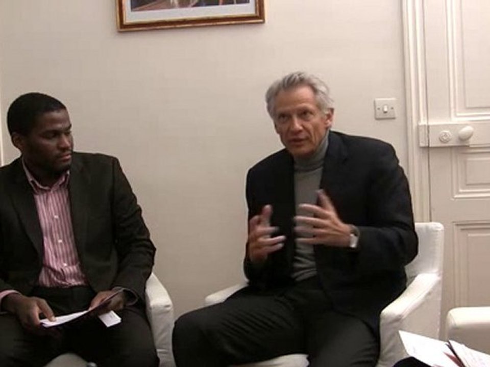 Villepin : "Les banlieues font partie de la République"