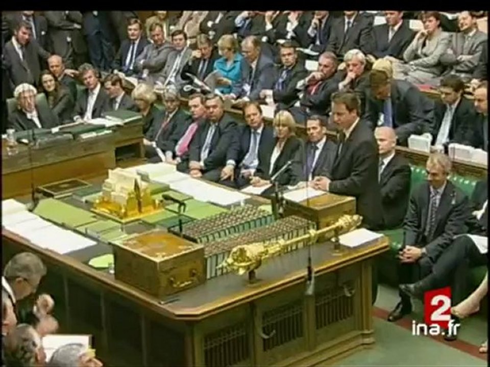 [Gordon Brown remplace Tony Blair]