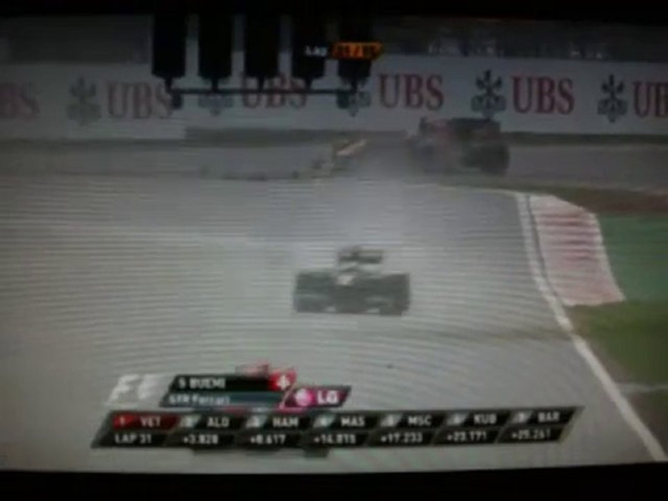 2010 Korea GP- Buemi ve Timo Glock Kazası