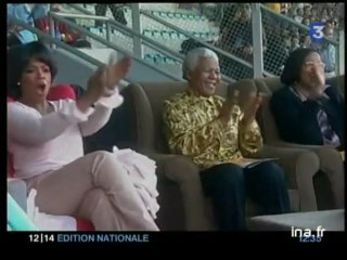 Nelson Mandela se mobilise contre le Sida - Archive vidéo INA