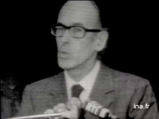 Meeting de Valéry Giscard D' Estaing à Versailles