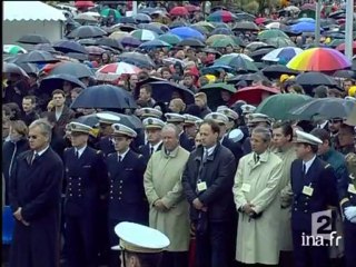 [Cérémonie funèbre en hommage aux victimes de l'attentat de Karachi]
