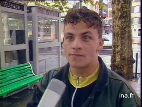 Réactions dans les rues du Puy En Velay après le décès de Bernard JAMMES