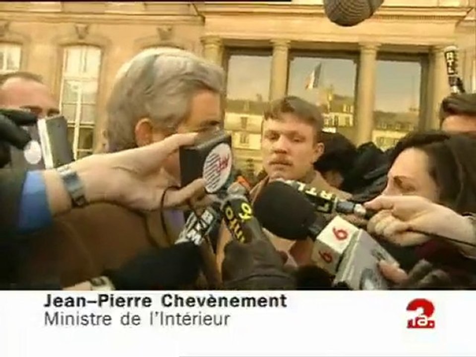 POLEMIQUE CHEVENEMENT VOYNET