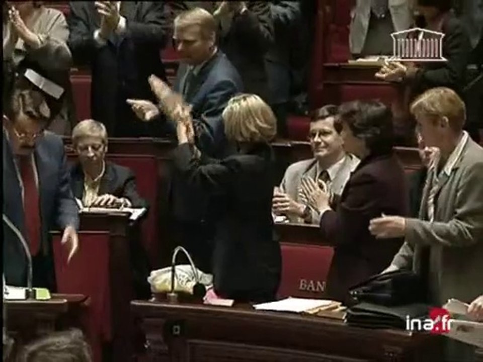 Le PACS adopté à l'Assemblée Nationale - Archive vidéo INA