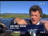 Energie : [Jean Louis Borloo en visite dans une station de fourniture d'énergie renouvelable]