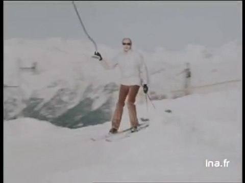 Valéry Giscard d'Estaing skie à Courchevel - Archive vidéo INA