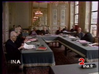 Les politiques attaquent le Conseil Constitutionnel - Archive vidéo INA