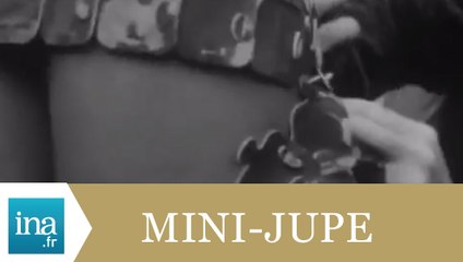La mini-jupe en plastique détachable - Archive INA