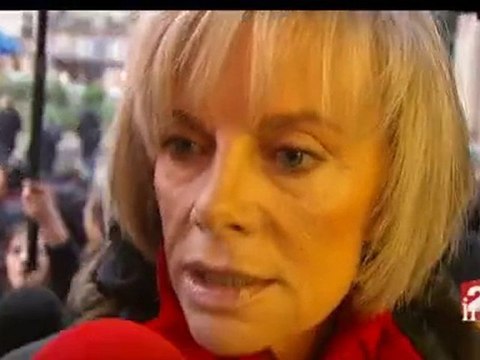 [Victoire de Martine Aubry au poste de premier secrétaire du parti socialiste]