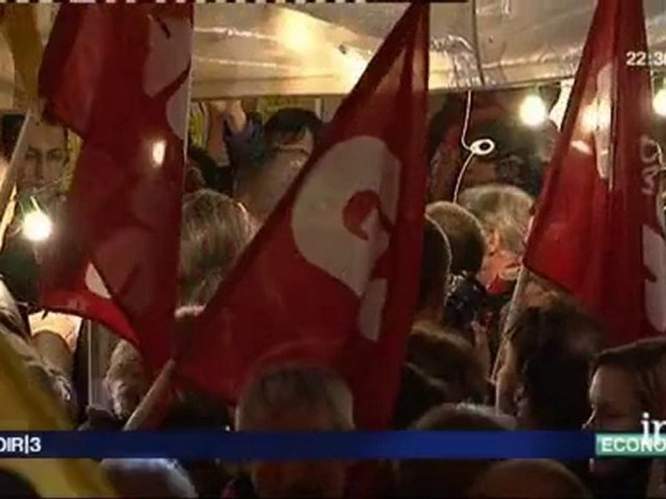 Réforme de La Poste la gauche poursuit le combat contre la réforme de La Poste d