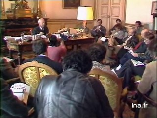 Réactions de Gaston Defferre suite à la plainte de JC Gaudin à la fraude des bulletins de vote