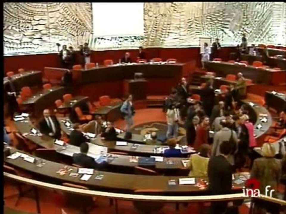 Centre : Président du Conseil Régional