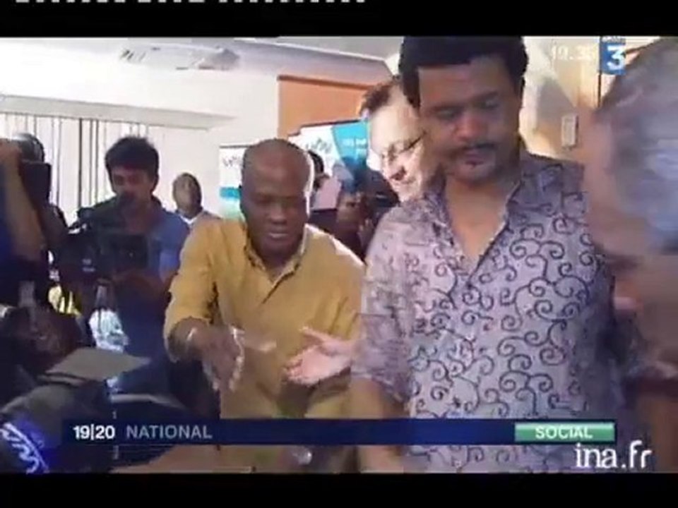 [Guadeloupe Réunion : entre fin de grève et début de crise]