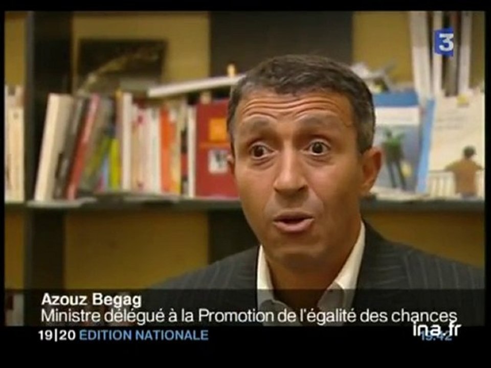 [Sarkozy et les banlieues]