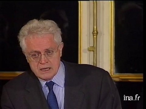 JOSPIN annonce les mesures après tempête et marée noire