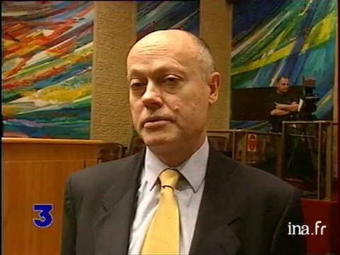 Réactions de conseillers régionaux à l'élection de Longuet à la présidence de la région