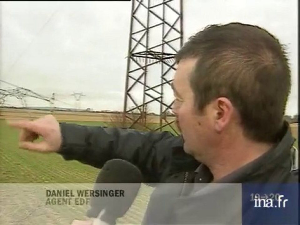 Mobilisation des agents EDF pour la remise en état du réseau électrique endommagé lors de la tem