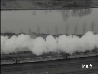 AURAY - 56 : LOCOMOTIVE A VAPEUR