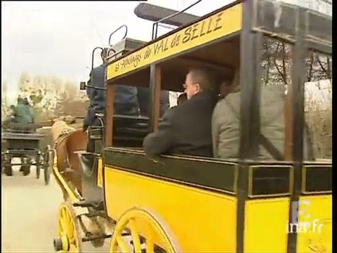 Polémique sur la présence d'Elodie Gossuin sur la liste de Gilles de Robien aux régionales