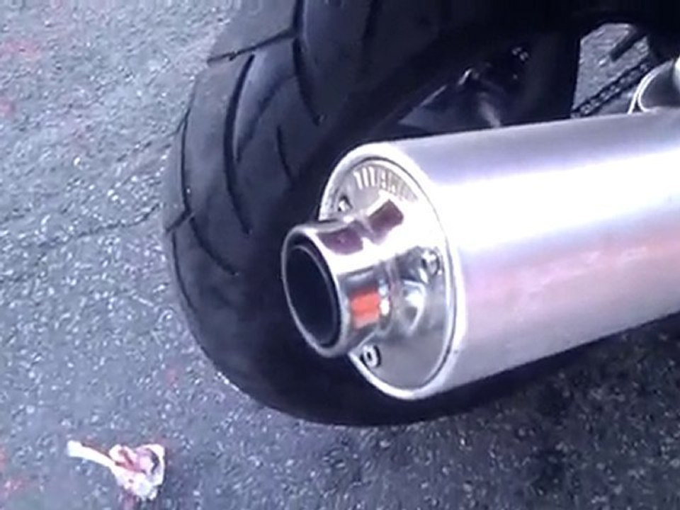 Hyosung GTR 125, 1100 GSX-R Exhaust