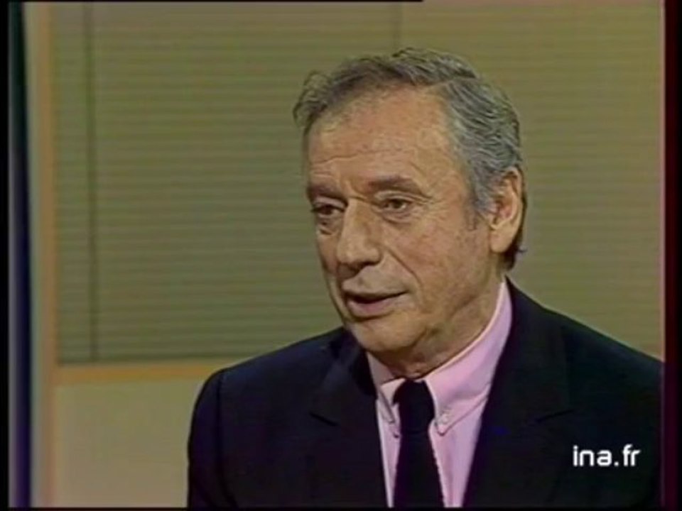 Yves Montand présente son film " trois places pour le 26" - Archive INA