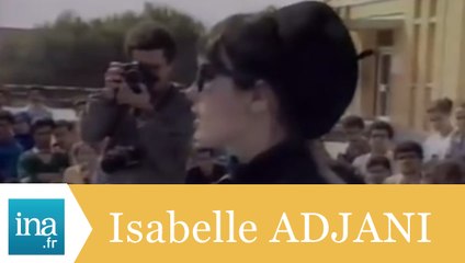 Isabelle Adjani en Algérie "fière de participer à la naissance d'une démocratie" - Archive INA