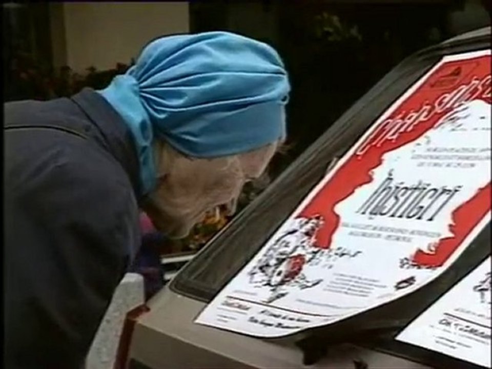 Les chanteurs de rue à Montmartre - Archive INA