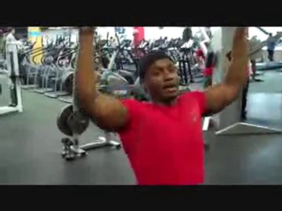 How To Get A Thick Upper Back -- Lat Pulldown
