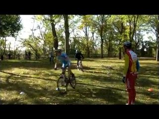 Stage cyclo cross