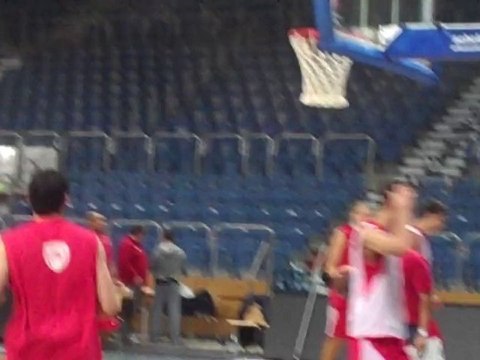 RedPlanet.gr - Η αποθέωση του Βασίλη Σπανούλη