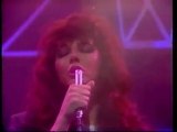KATE BUSH  RUNNING UP THAT HILL LIVE ON TOTP (AGY)