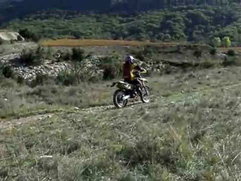 Saut moto Husqvarna WR 125