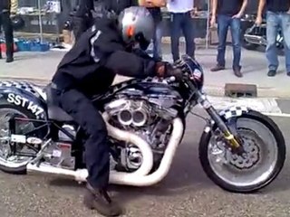 REGIS ET SON DRAGSTER