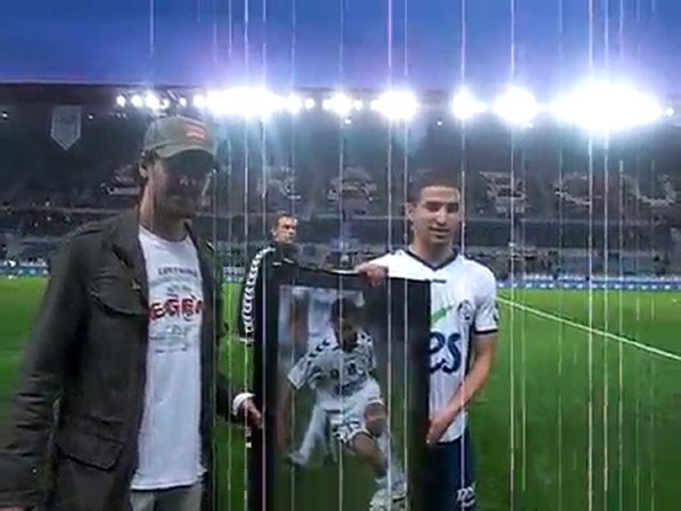 Remise du Trophée à Farez Brahmia