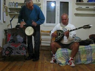 Bouzouki bellydancing